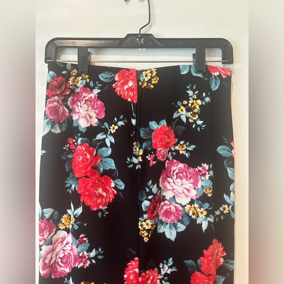 B. Darlin Set size 9/10 top and skirt with slit - Picture 10 of 10